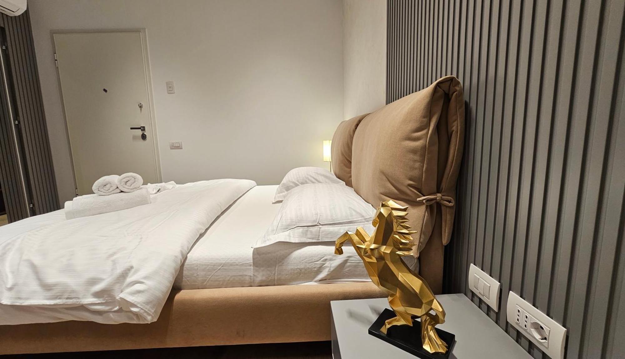 Center Apartment Easy_Luxury Tirana Exteriör bild