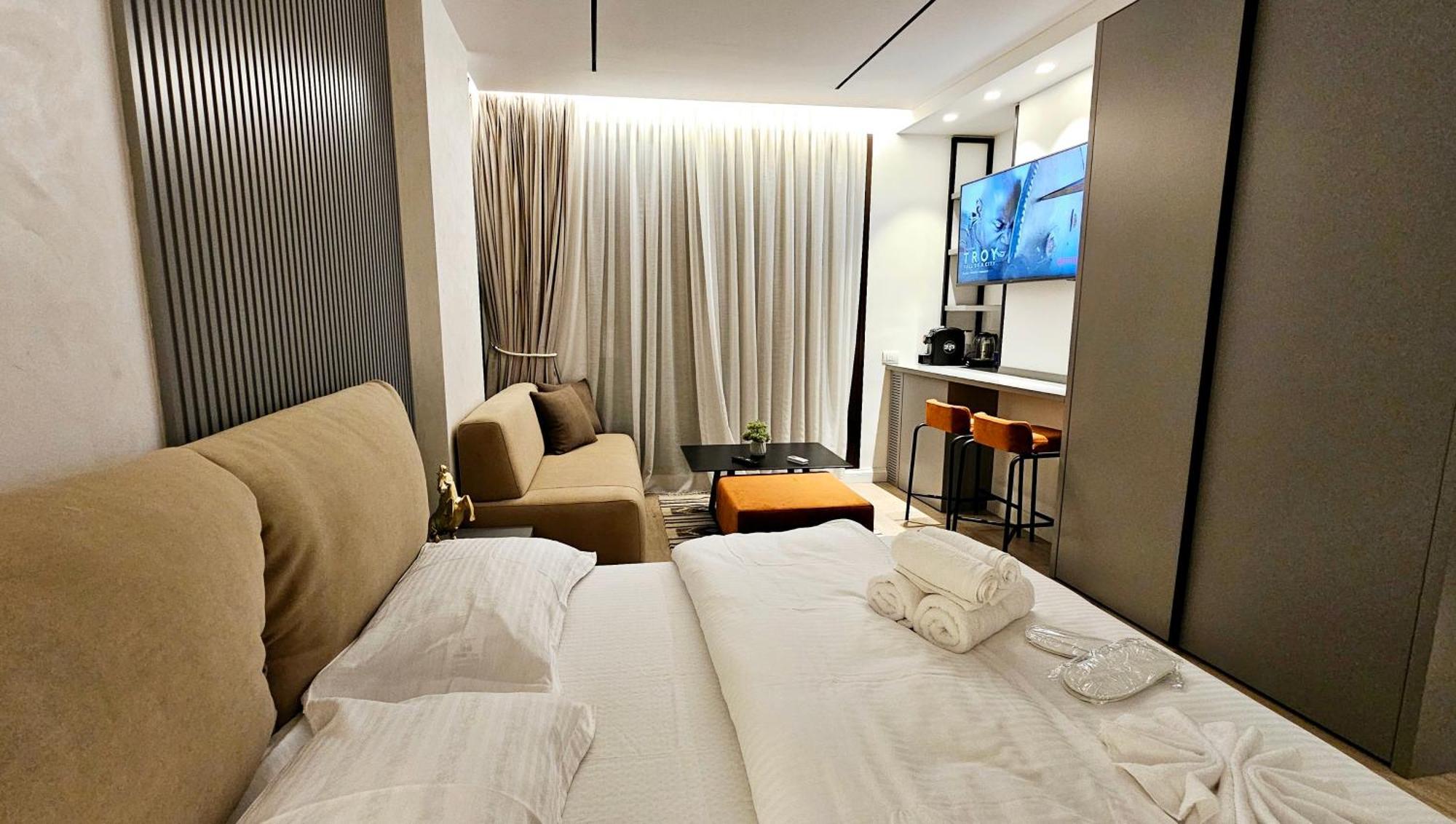 Center Apartment Easy_Luxury Tirana Exteriör bild