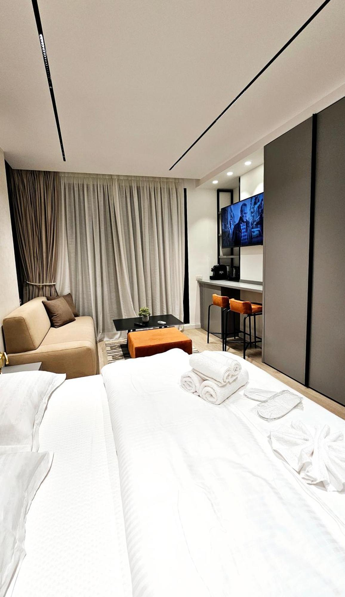 Center Apartment Easy_Luxury Tirana Exteriör bild