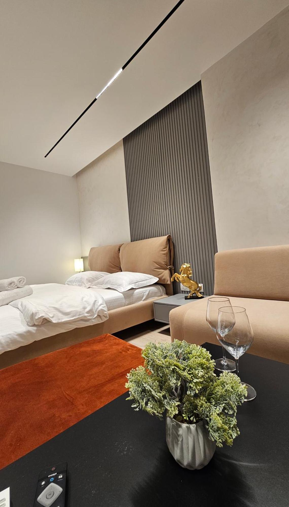 Center Apartment Easy_Luxury Tirana Exteriör bild