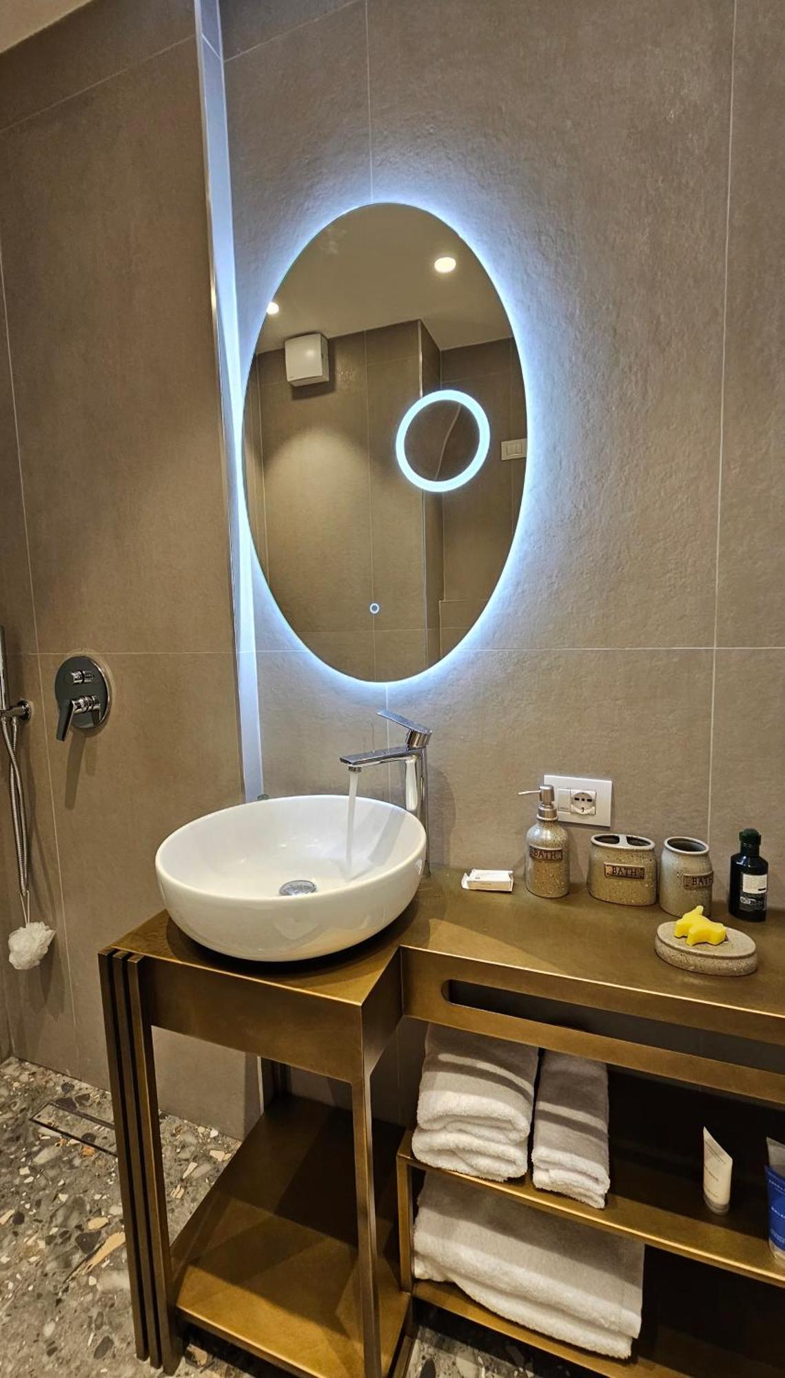 Center Apartment Easy_Luxury Tirana Exteriör bild