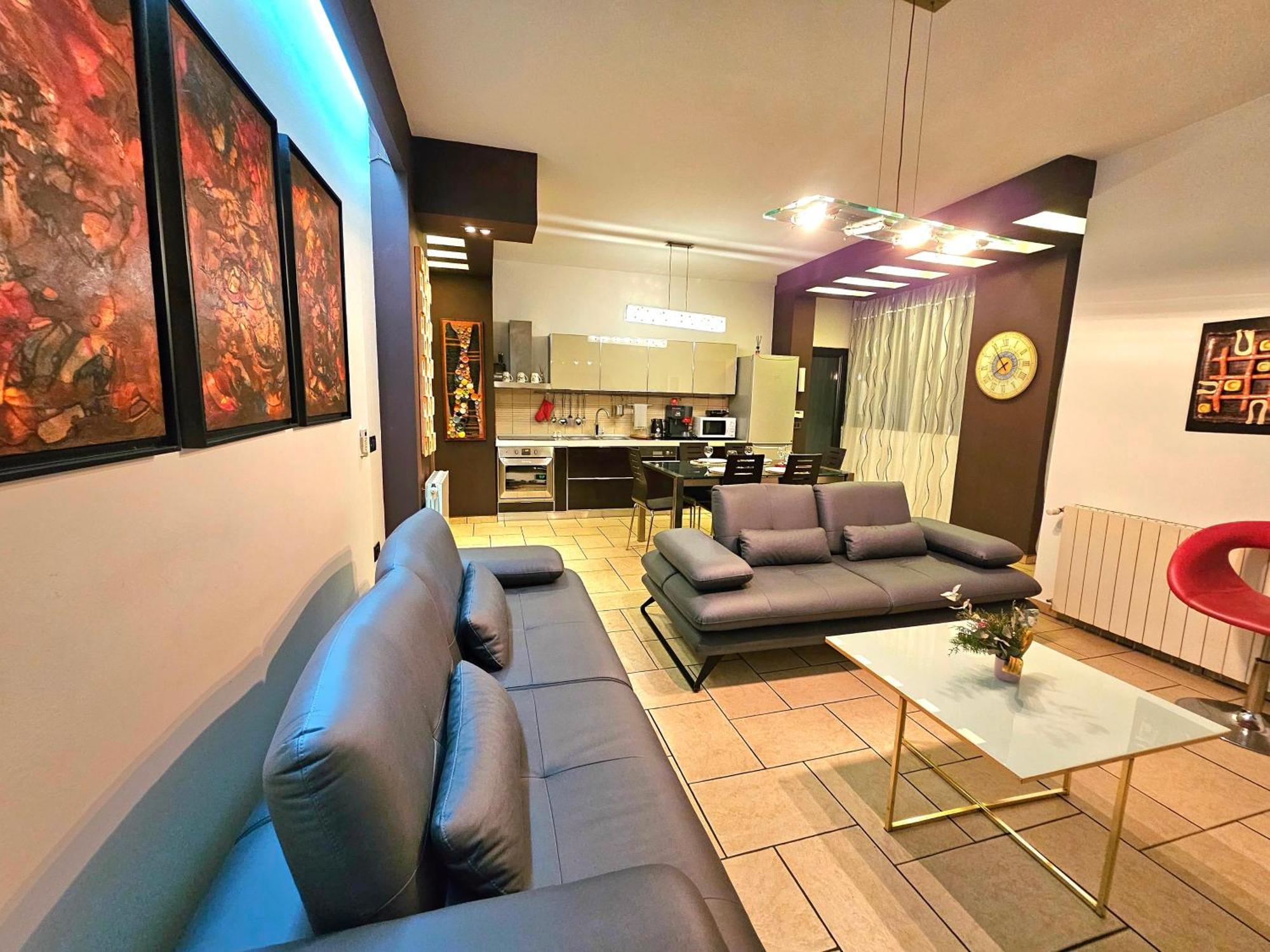 Center Apartment Easy_Luxury Tirana Exteriör bild