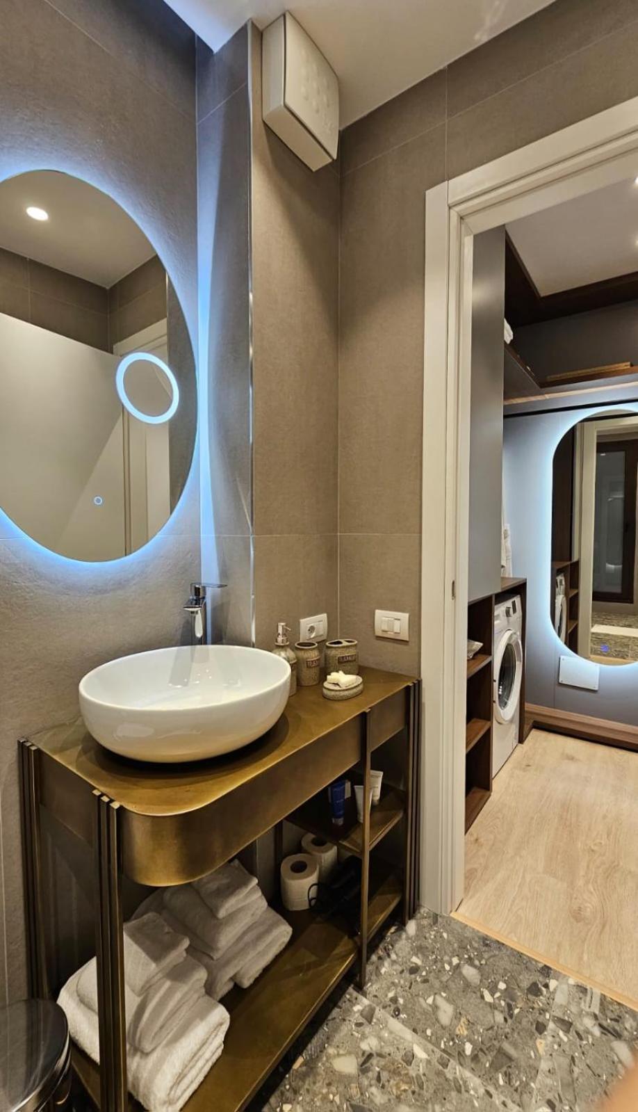 Center Apartment Easy_Luxury Tirana Exteriör bild